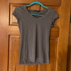 Gray fitted t shirt